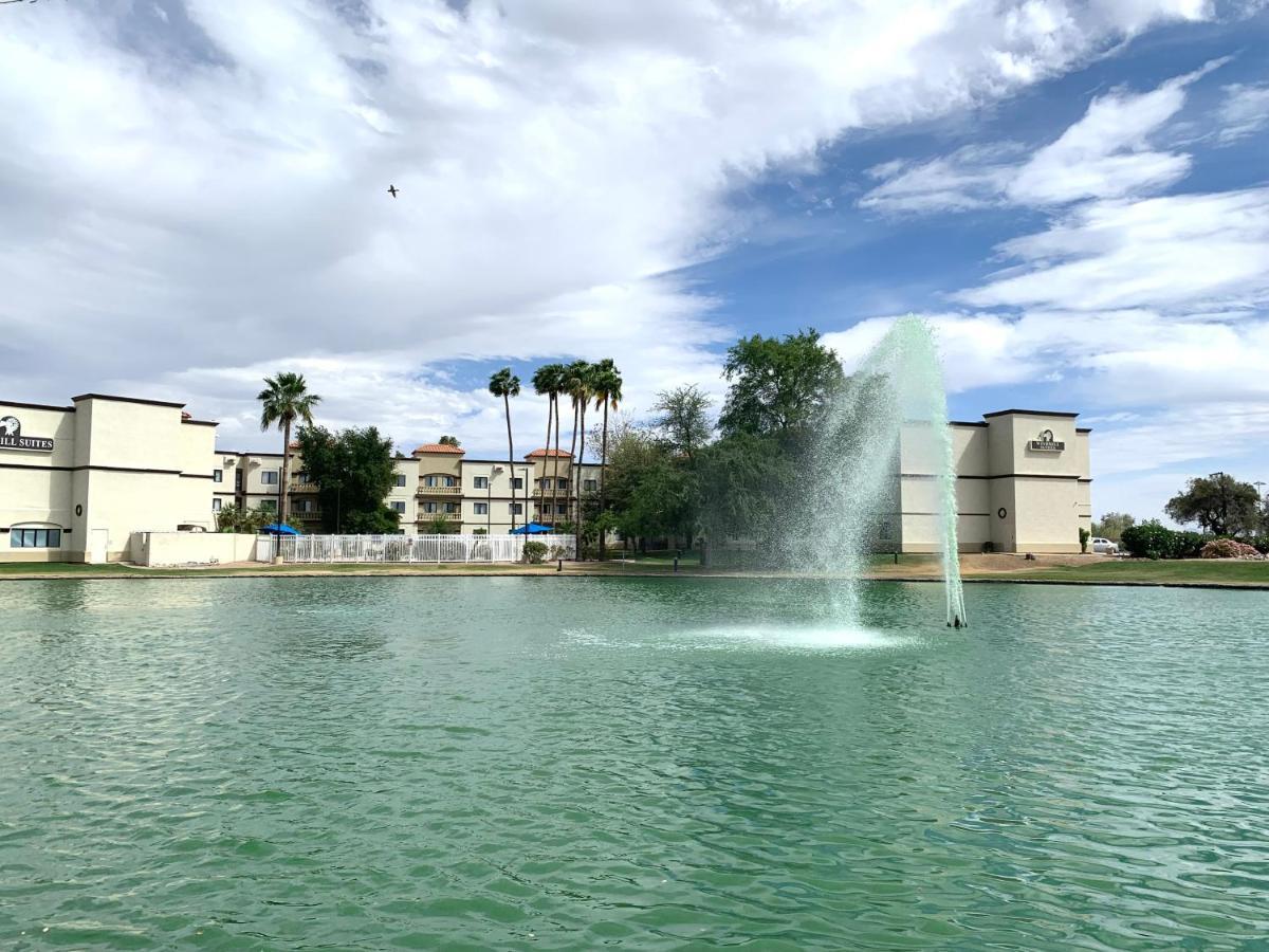Windmill Suites Surprise - Phoenix, Ascend Hotel Collection Exterior foto