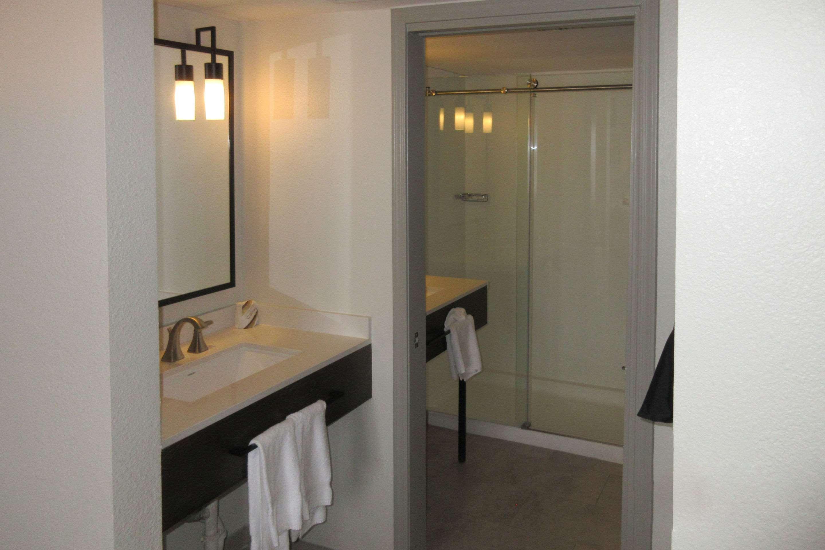 Windmill Suites Surprise - Phoenix, Ascend Hotel Collection Exterior foto