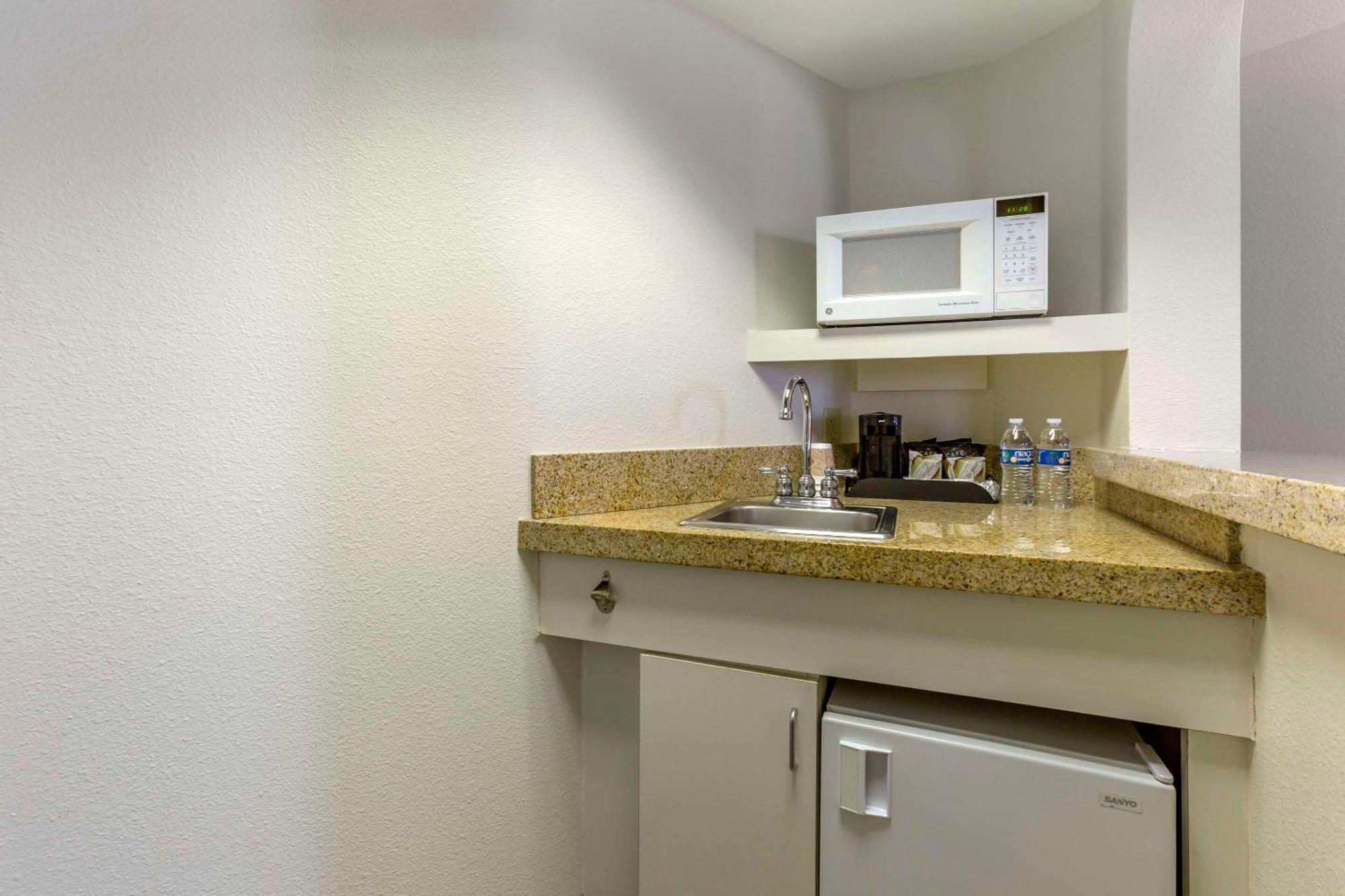 Windmill Suites Surprise - Phoenix, Ascend Hotel Collection Exterior foto