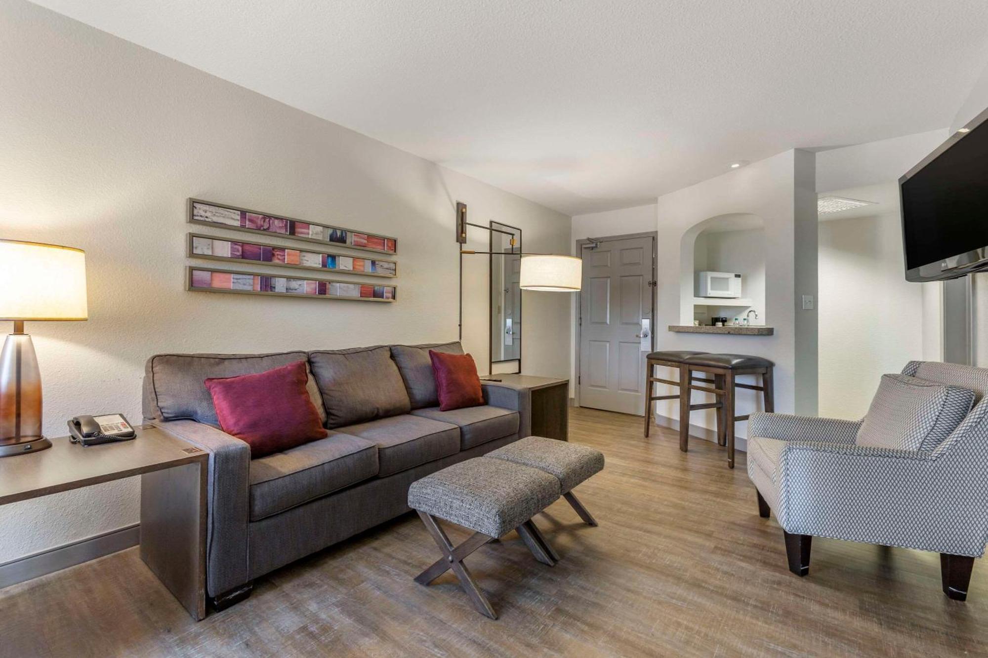 Windmill Suites Surprise - Phoenix, Ascend Hotel Collection Exterior foto